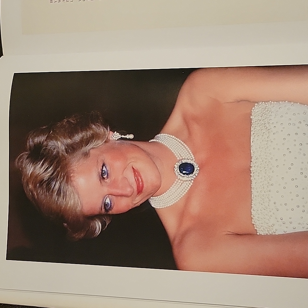 Hardcover large "DIANA The Portrait" Foreword Nelson Mandela by Rosalind Coward